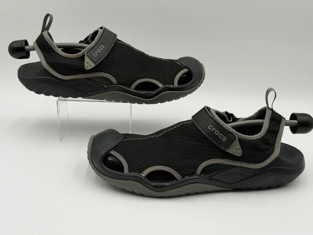 Crocs Swiftwater Mesh Men’s Size 13 Sandals Shoes Black Closed Toe Comfort